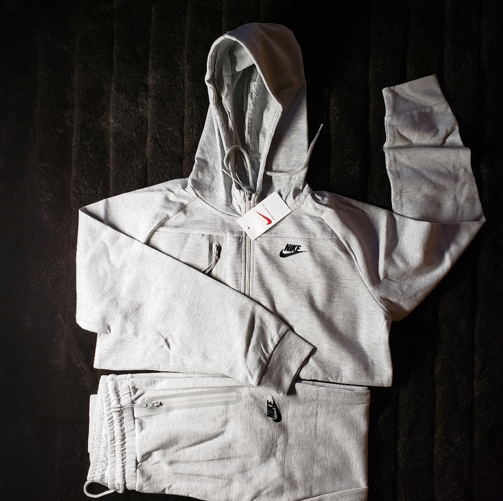 Nike sweatsuit